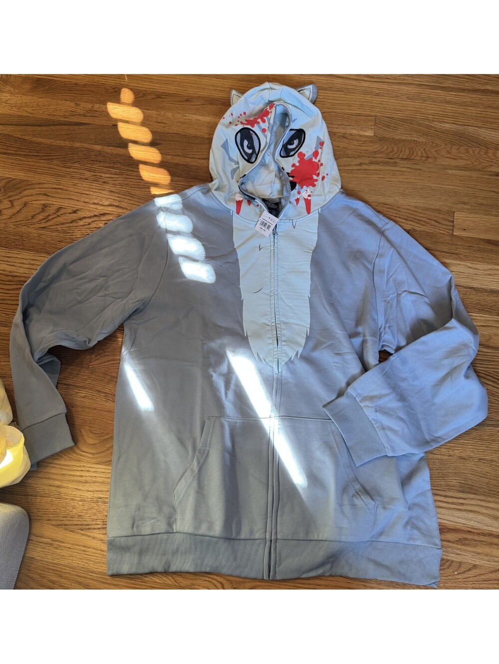 Bioworld Blood-Splattered Wolf Men's Cosplay Zip Hoodie Light Blue 2XL